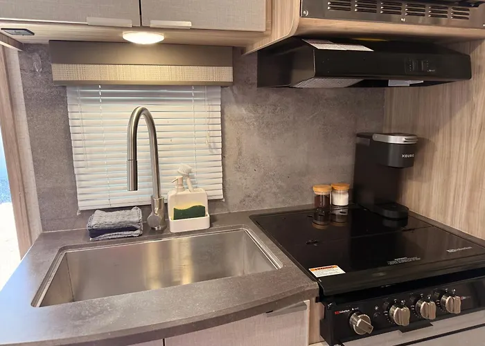 Linda Traila 4 Patio Comfort Total Campsite Rio Rico